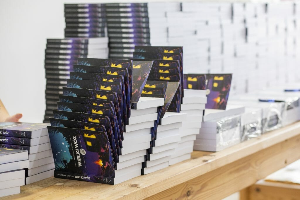 Autograf jako bonus od self-publishera dla kupujących – Jak zorganizować podpisywanie ksią