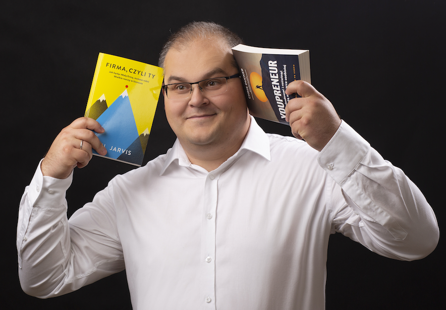 Krzysztof Bartnik - 7 pytań o self-publishing